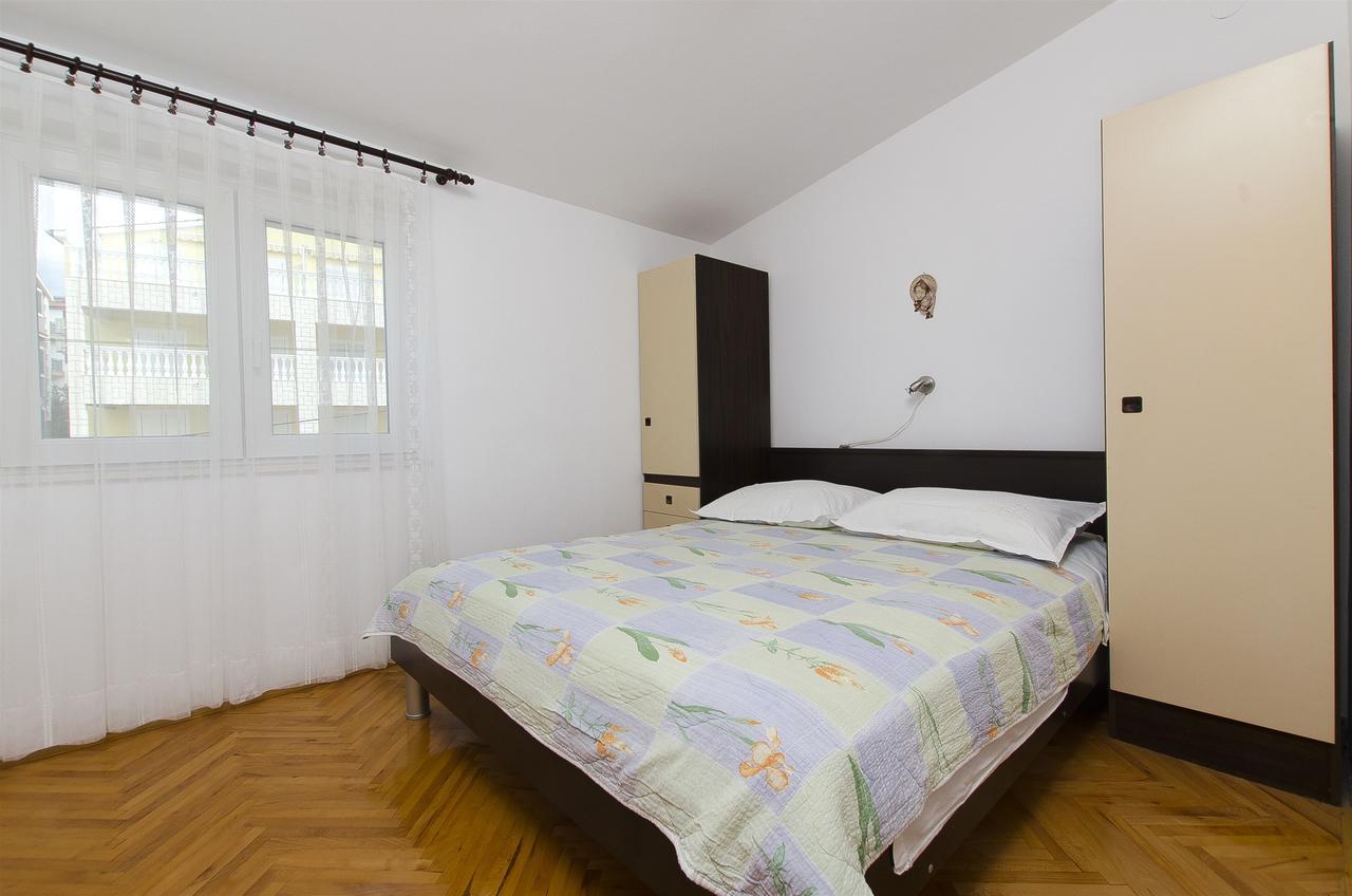 Apartment Josipa Primošten Екстериор снимка